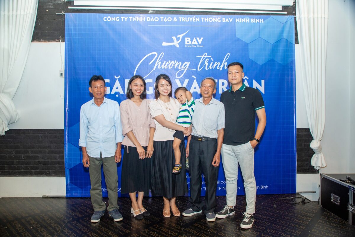 truyen-thong-bav-ninh-binh-han-hanh-to-chuc-chuong-trinh-gap-go-tri-an-phu-huynh