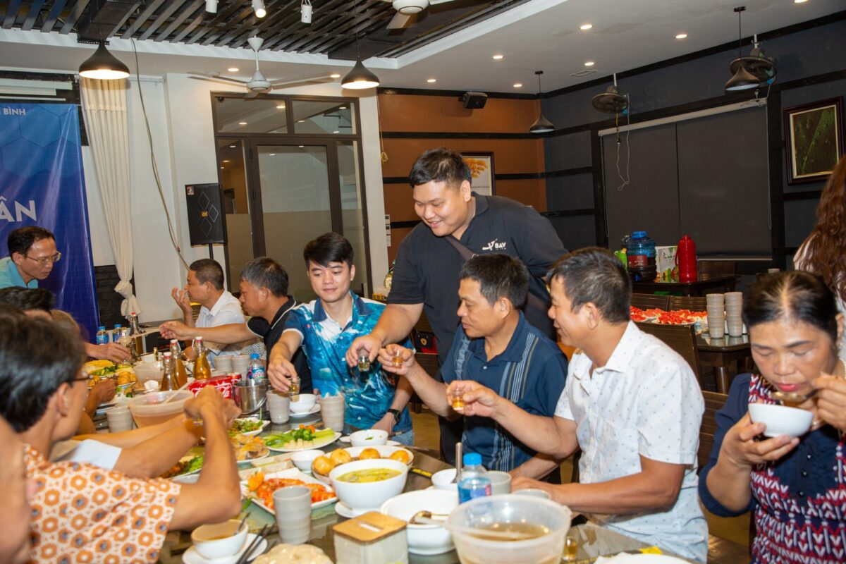 truyen-thong-bav-ninh-binh-han-hanh-to-chuc-chuong-trinh-gap-go-tri-an-phu-huynh