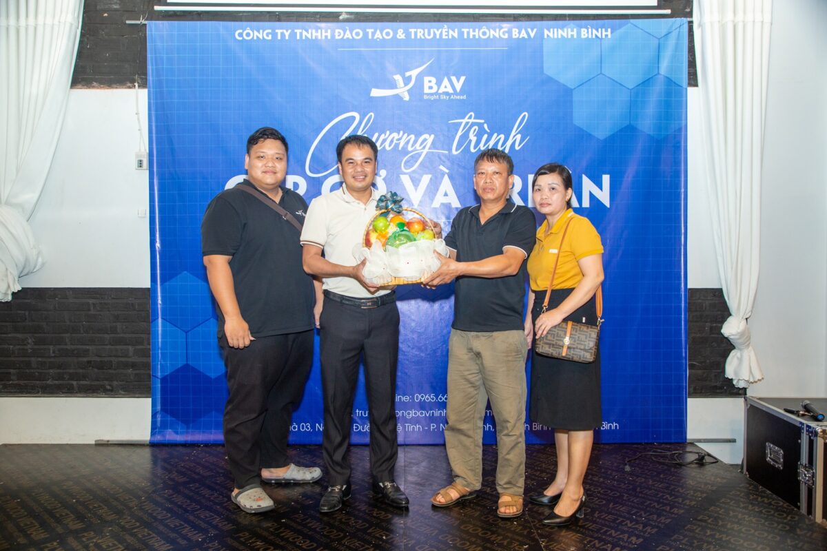 truyen-thong-bav-ninh-binh-han-hanh-to-chuc-chuong-trinh-gap-go-tri-an-phu-huynh