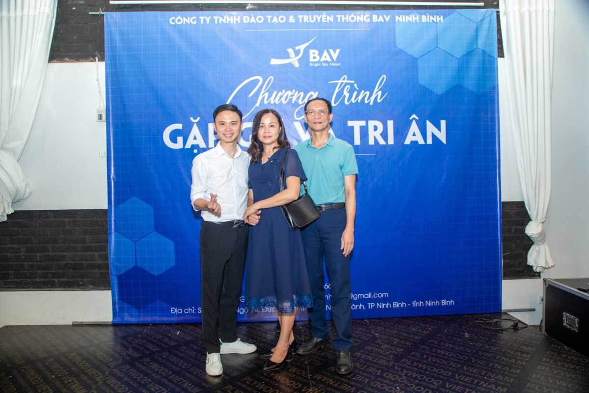 truyen-thong-bav-ninh-binh-han-hanh-to-chuc-chuong-trinh-gap-go-tri-an-phu-huynh