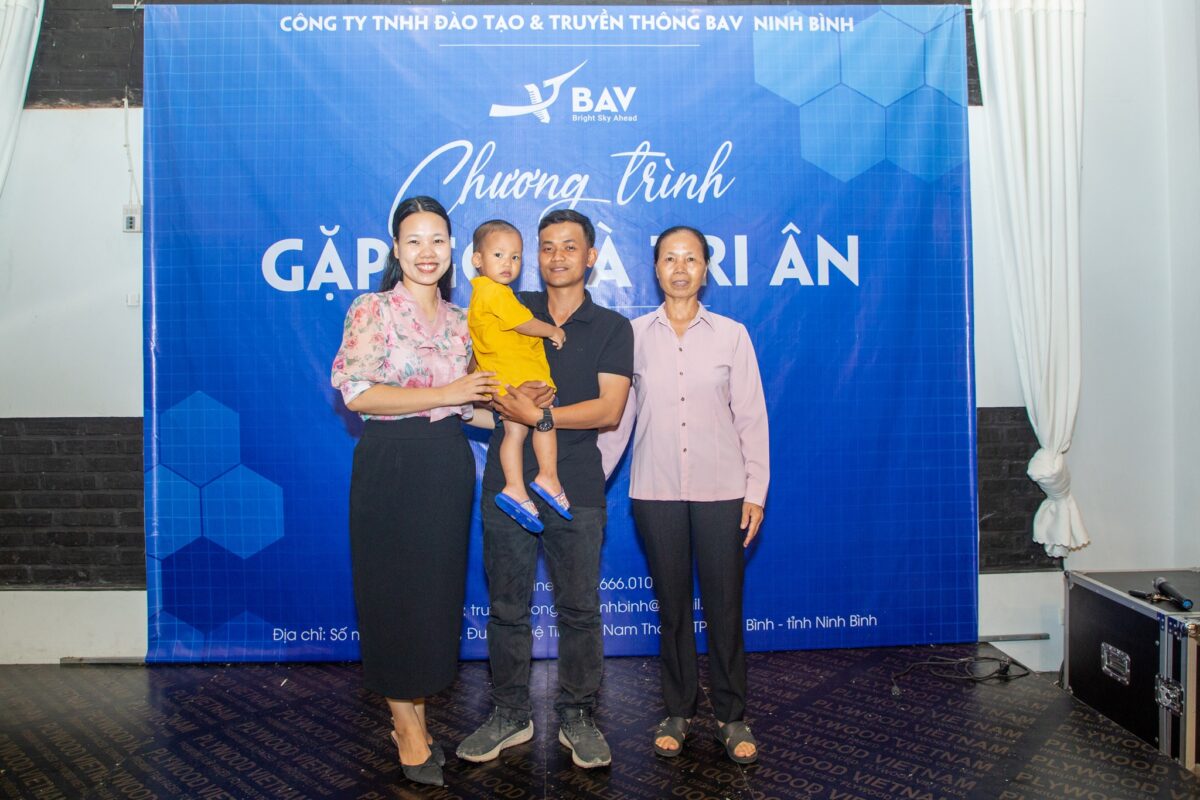 truyen-thong-bav-ninh-binh-han-hanh-to-chuc-chuong-trinh-gap-go-tri-an-phu-huynh