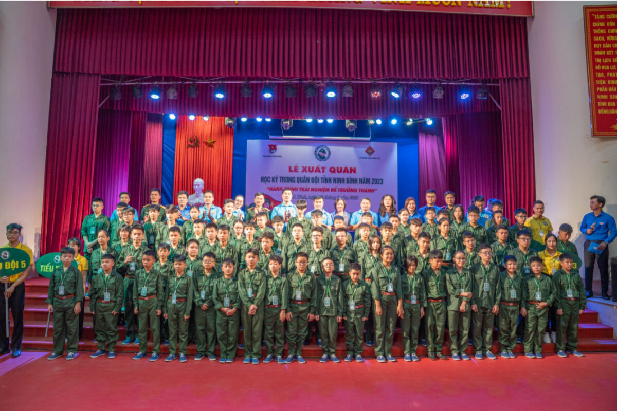 bav-dong-hanh-cung-chuong-trinh-hoc-ky-quan-doi-cua-tinh-doan