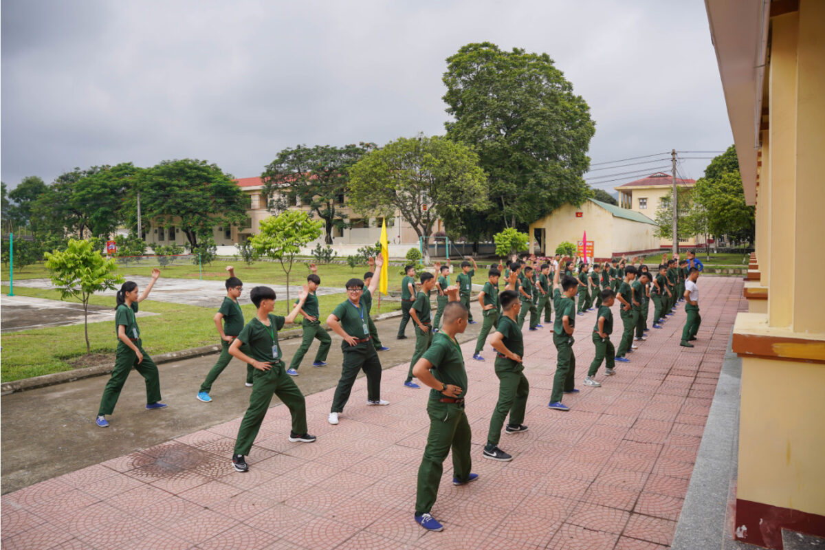 bav-dong-hanh-cung-chuong-trinh-hoc-ky-quan-doi-cua-tinh-doan