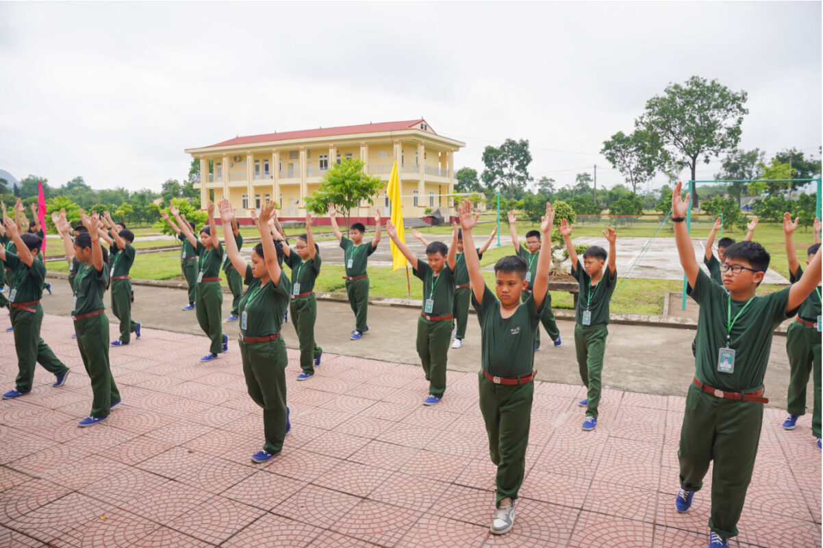 bav-dong-hanh-cung-chuong-trinh-hoc-ky-quan-doi-cua-tinh-doan