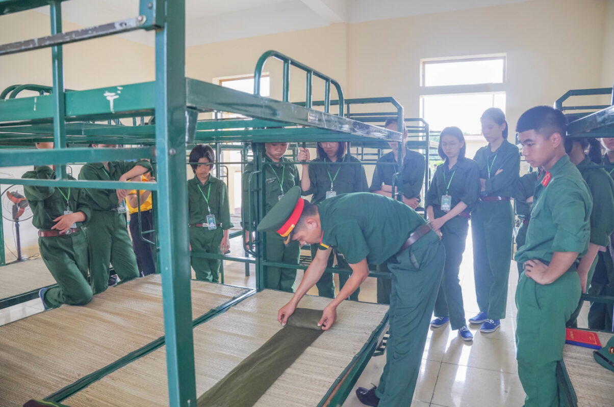 bav-dong-hanh-cung-chuong-trinh-hoc-ky-quan-doi-cua-tinh-doan