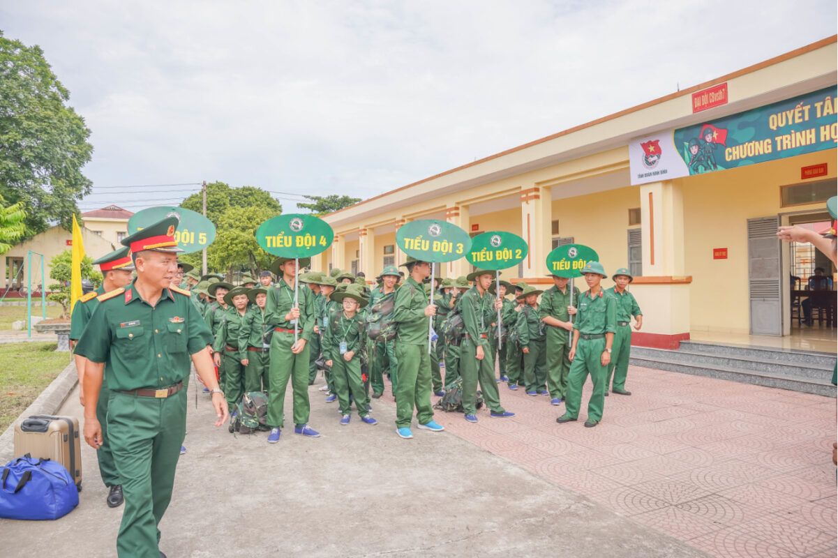 bav-dong-hanh-cung-chuong-trinh-hoc-ky-quan-doi-cua-tinh-doan