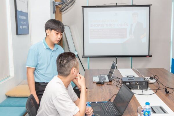 khai-giang-khoa-coaching-1-1-san-thuong-mai-dien-tu-shopee-tai-bav-academy-2